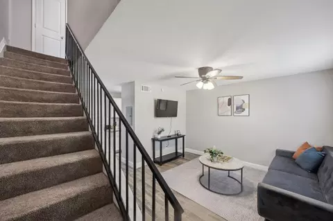 jackson square dr, Arlington, TX 76010