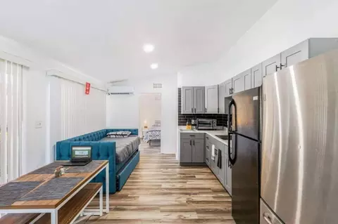 carlton dr, Orlando, FL 32806
