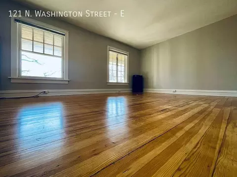 121 N Washington St #E, Delaware, OH 43015