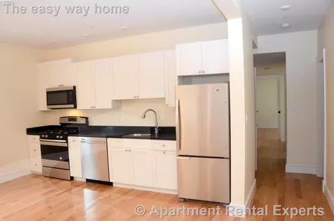 28 Putnam St #1, Somerville, MA 02143