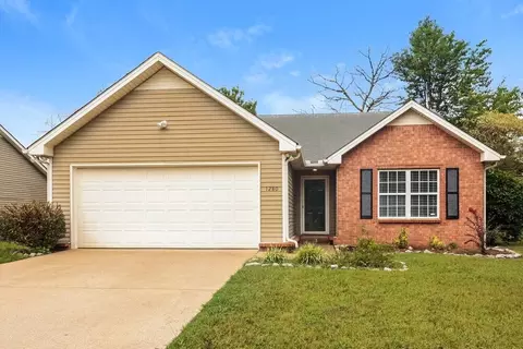 1280 Saint Andrews Dr, Murfreesboro, TN 37128