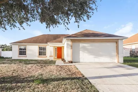 2324 Sunset Pointe Dr, Lake Wales, FL 33898