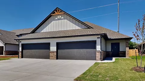12525 Florence Ln, Yukon, OK 73099