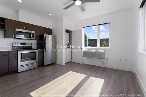 1825 SE 50th Ave #203, Portland, OR 97215