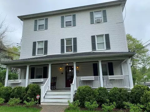 21 Oak Ridge St #2, Greenwich, CT 06830