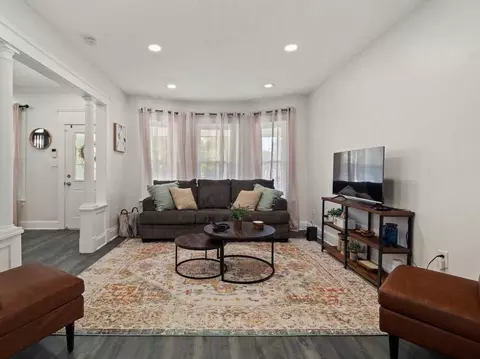 fir ave, Cleveland, OH 44102