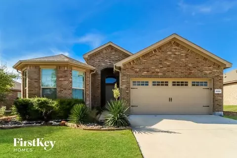 2609 Sunburst Dr, Glenn Heights, TX 75154