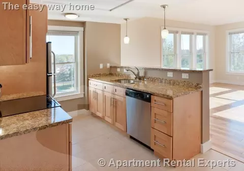 87 New St #401, Cambridge, MA 02138