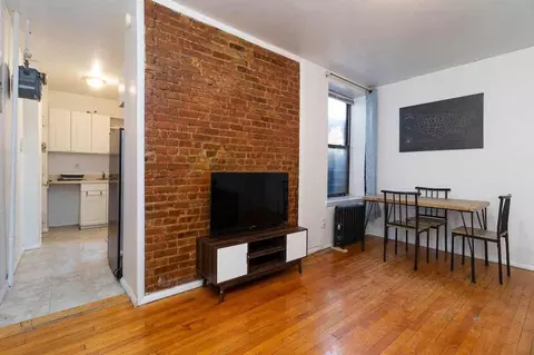 3 Rd Ave #1058688P, New York, NY 10128