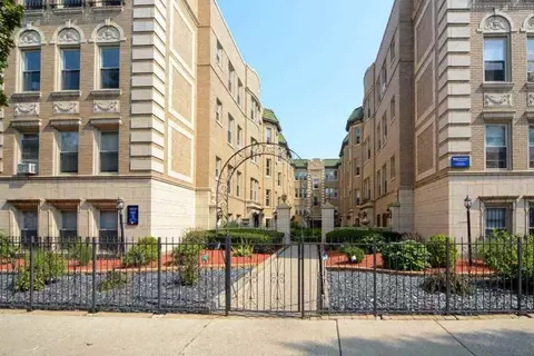 ashland + irving, Chicago, IL 60613