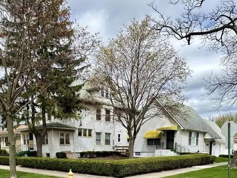 215 S 10th Ave #2, Maywood, IL 60153