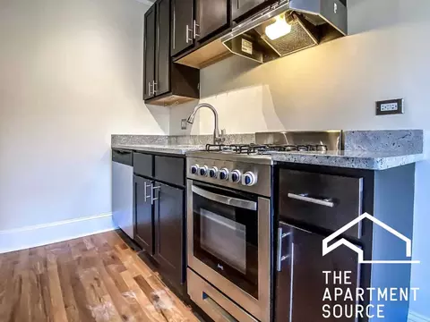4737 N Hermitage Ave #102, Chicago, IL 60640