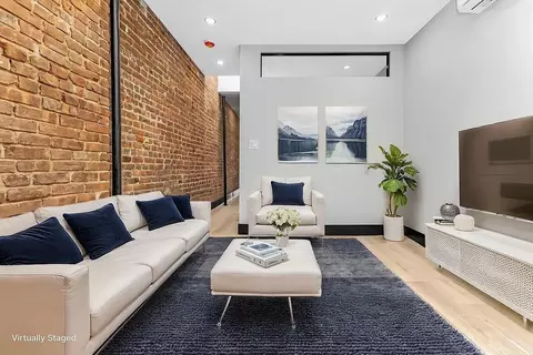 438 W 52nd St #13A, New York, NY 10019