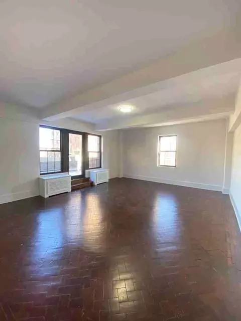 160 W 73rd St #9E, New York, NY 10023
