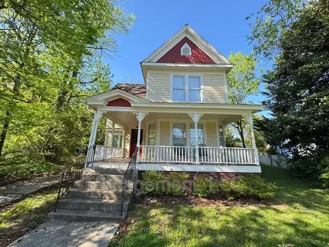 706 Walker Ave #B, Greensboro, NC 27403