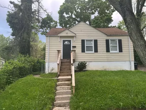 4715 Green Glen Ln, Cincinnati, OH 45238