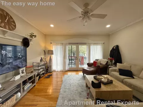 241 W 5th St #1, Boston, MA 02127