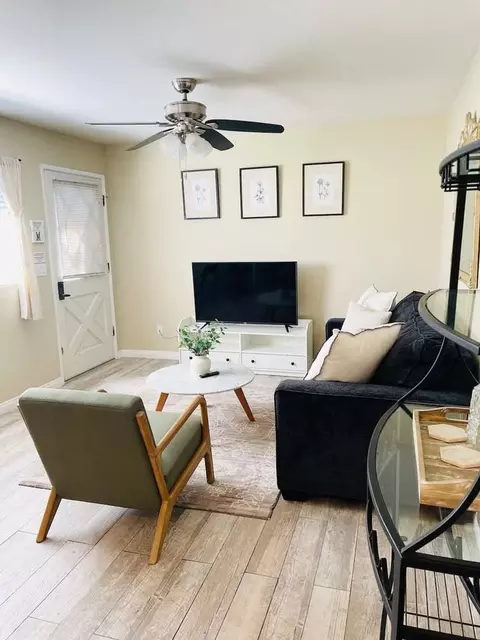 berwick dr, San Diego, CA 92117