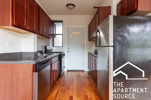 3829 N Fremont St #E2, Chicago, IL 60613