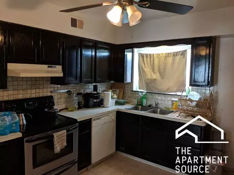 8425 W Gregory St #302, Chicago, IL 60656