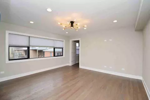 5710 N Hermitage Ave #305, Chicago, IL 60660