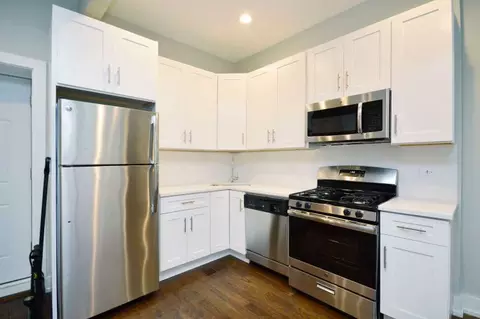 2721 W Division St, Chicago, IL 60622