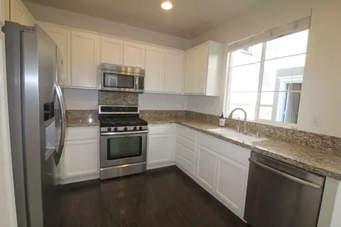 3139 Lisbon Ln, Oxnard, CA 93036 photo 10