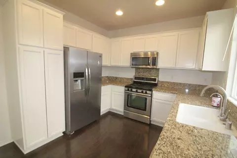 3139 Lisbon Ln, Oxnard, CA 93036 photo 9