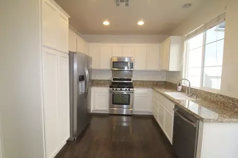 3139 Lisbon Ln, Oxnard, CA 93036 photo 8