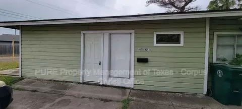 5002 Bevly Dr #B, Corpus Christi, TX 78411