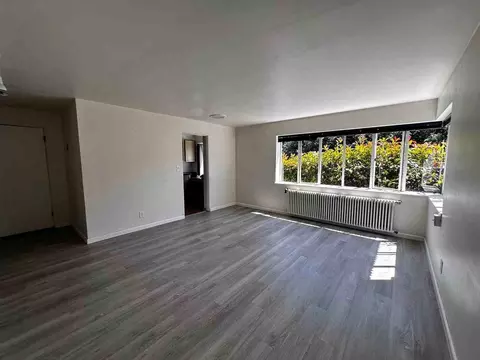 1800 Taylor Ave N #2, Seattle, WA 98109