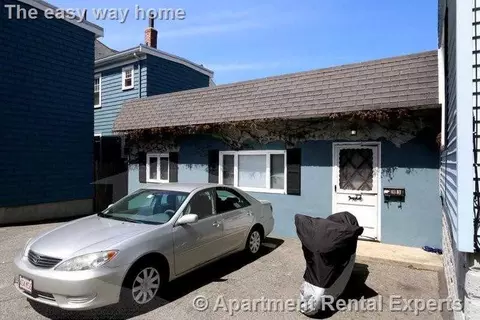 65 Cedar St # R, Somerville, MA 02143