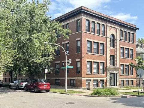 6257 N Lakewood Ave #1, Chicago, IL 60660