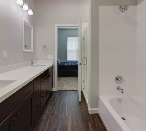 10828 Champion Forest Loop #110.124, Conroe, TX 77303