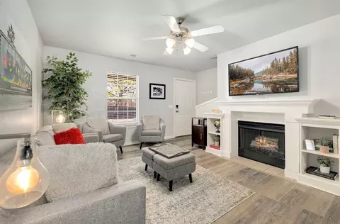 n iron horse dr, Fayetteville, AR 72703