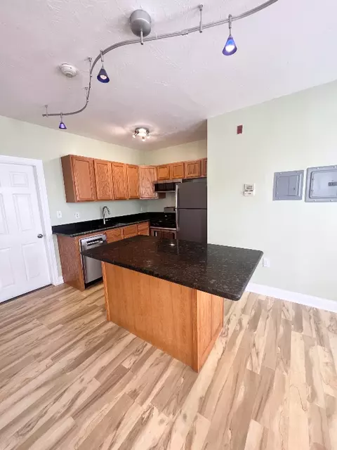 81 America St #2R, Providence, RI 02903