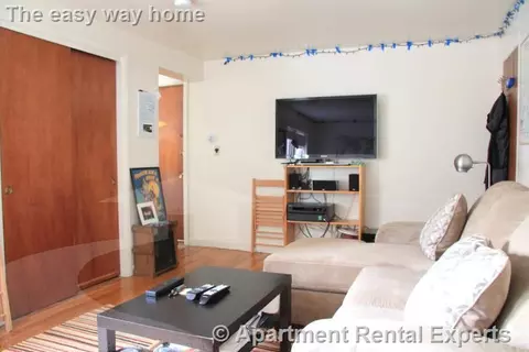 898 Massachusetts Ave #4, Cambridge, MA 02139