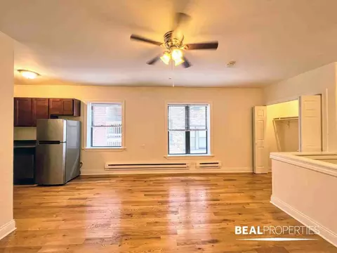 817 W Cornelia Ave #102-1, Chicago, IL 60657