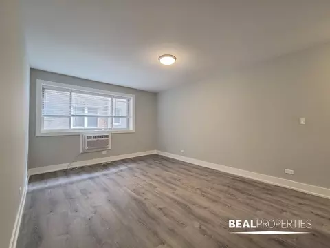 530 W Surf St #310S, Chicago, IL 60657