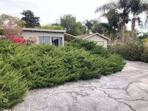 915 Brittany Rd, Encinitas, CA 92024