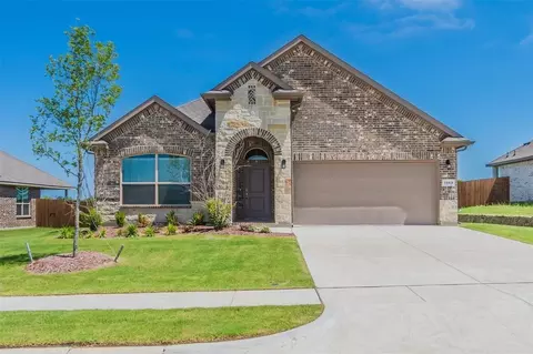 1343 Fox Hollow Rd, Krum, TX 76249