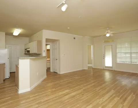 10498 Fountain Lake Cir #112.41, Stafford, TX 77477