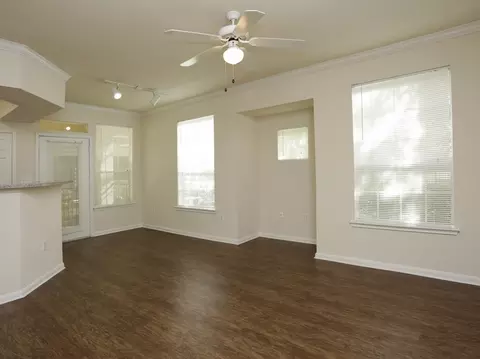 10498 Fountain Lake Cir #12.284, Stafford, TX 77477