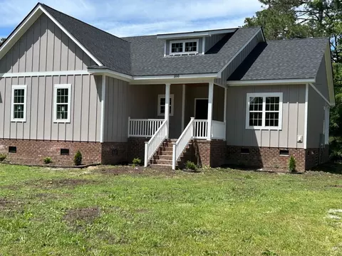100 Nora Ln, Rocky Mount, NC 27801