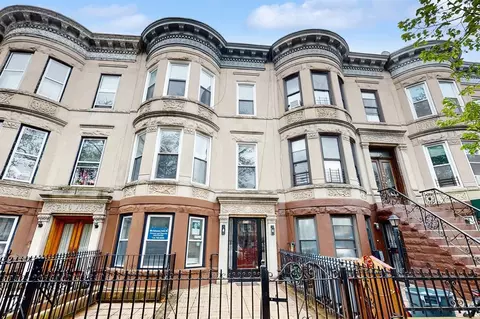 454 77th St #3RD, Brooklyn, NY 11209