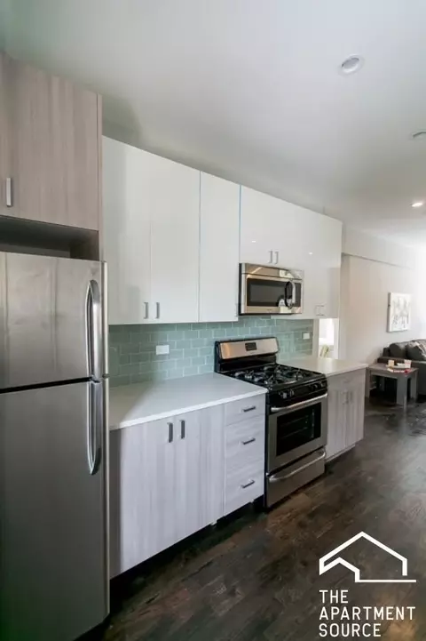 3550 N Racine Ave #1, Chicago, IL 60657