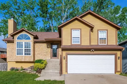 11196 S Penrose St, Olathe, KS 66061