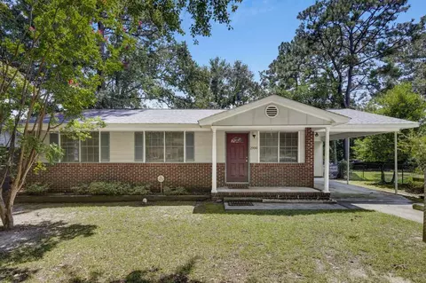 2900 Holt Dr, Columbia, SC 29205