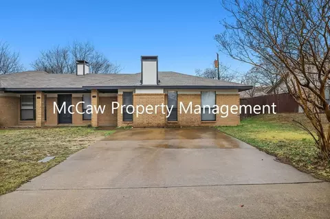 715 Long Ct, Cedar Hill, TX 75104