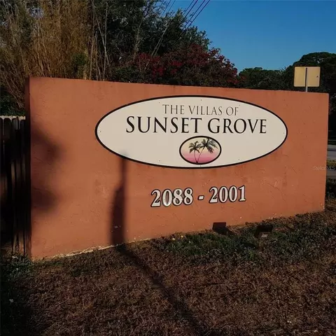 2085 Sunset Grove Ln, Clearwater, FL 33765